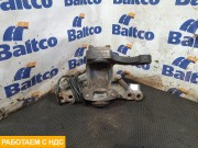 Кулак поворотный правый