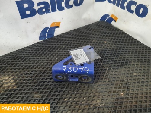 Кронштейн амортизатора кабины